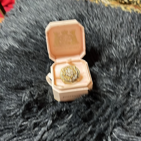 Nice ring. - Picture 4 of 4